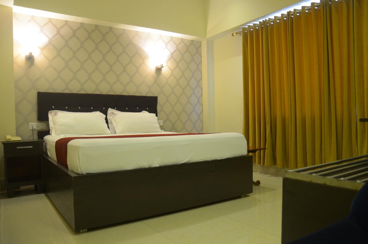 Hotel Pritika Durgāpur Exterior photo